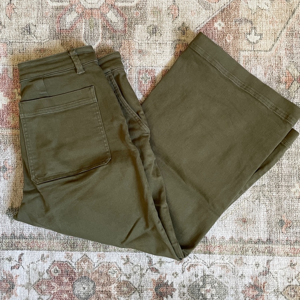 Everlane Cropped Wide Leg Short Pants